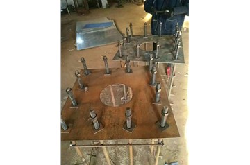 山西不銹鋼監控立桿與鐵質(zhì)監控立桿的區別有哪些？太原鑫雨杭監控桿